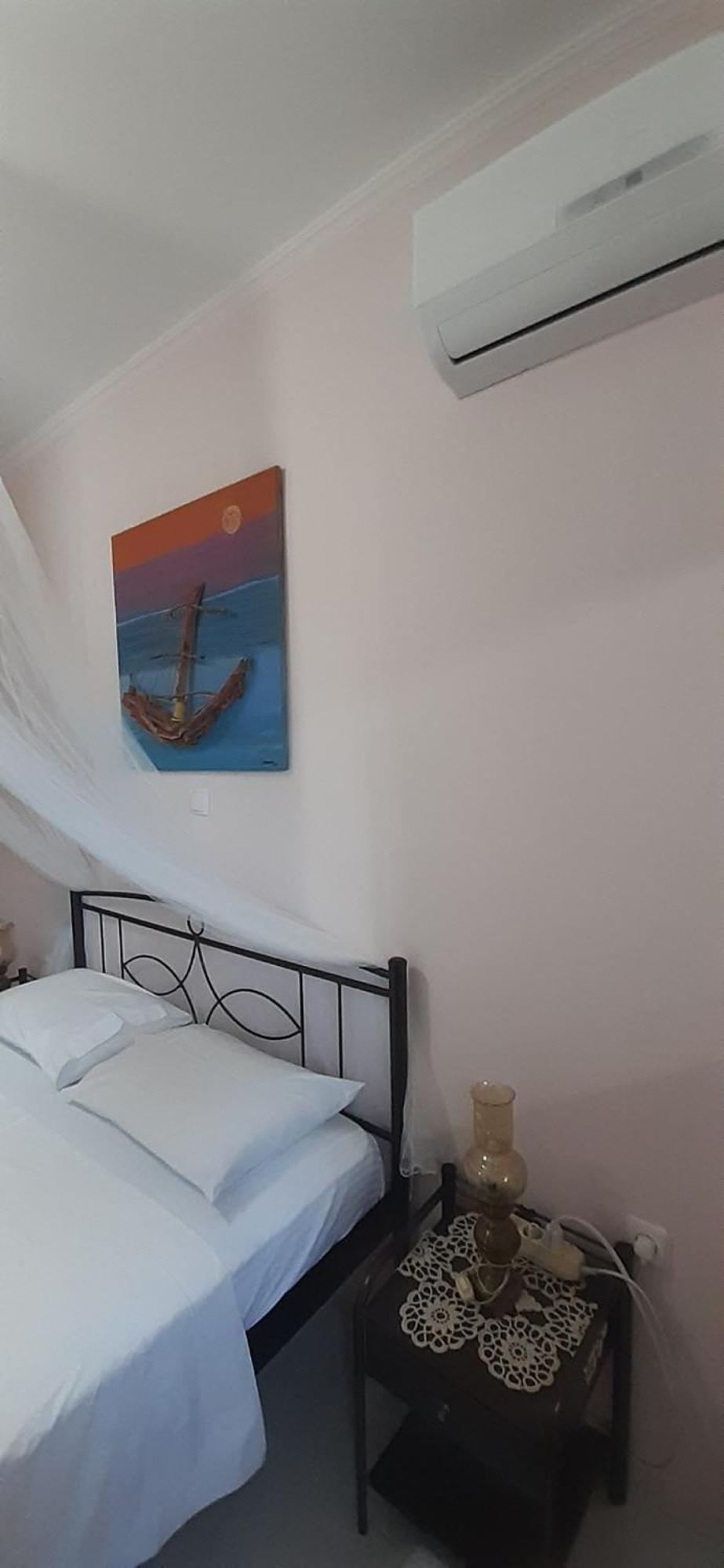 Blue & White Maisonette Over The Sea Near Sounio Sounion Exterior photo